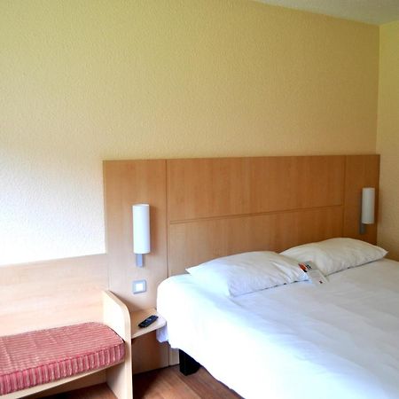 Готель Ibis Belfort Danjoutin Номер фото